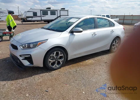 2021 Kia Forte Lxs из США, поврежденный, VIN 3KPF24ADXME399073